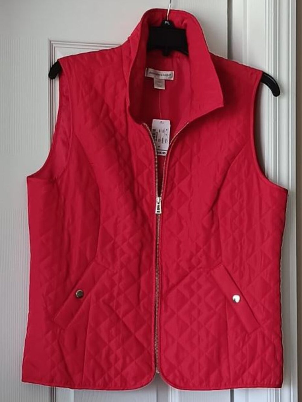 VEST CHRISTOPHER & BANKS Womens Front Zip with Pockets Red Size Medium NEW